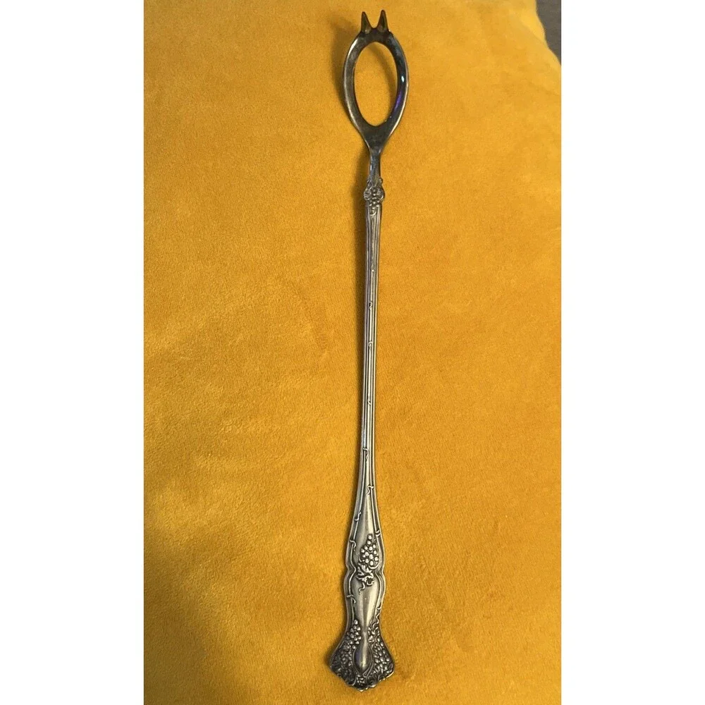1847 Rogers Bros hard find